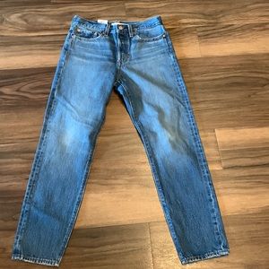 NWT - Levis high rise wedgie fit tapered leg jeans
